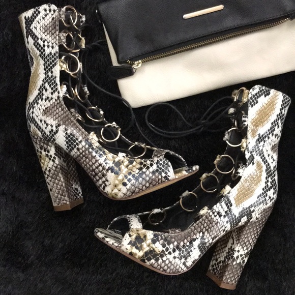 LILIANA Snakeskin Gold Hoop Lace Up Chunky Heels - Picture 1 of 3